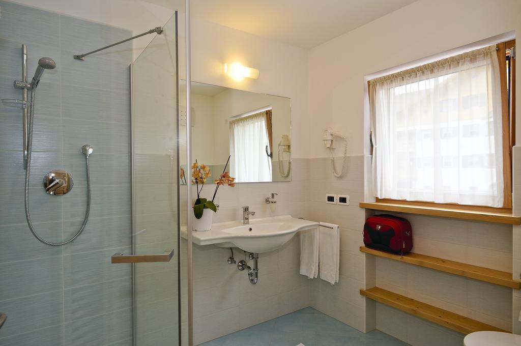 Residence Ciasa Mirasas Badia  Phòng bức ảnh